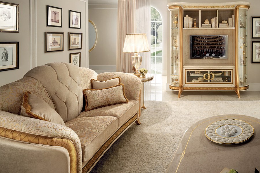 The elegance of a neoclassical style sofa The Arredoclassic collections